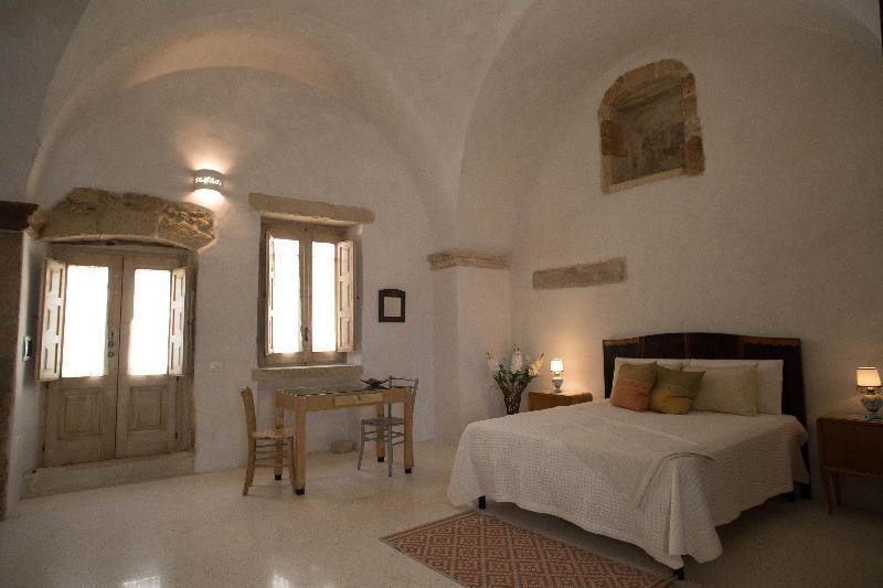 Historia- Dimore Corte Chiesa Corigliano d'Otranto Exterior foto