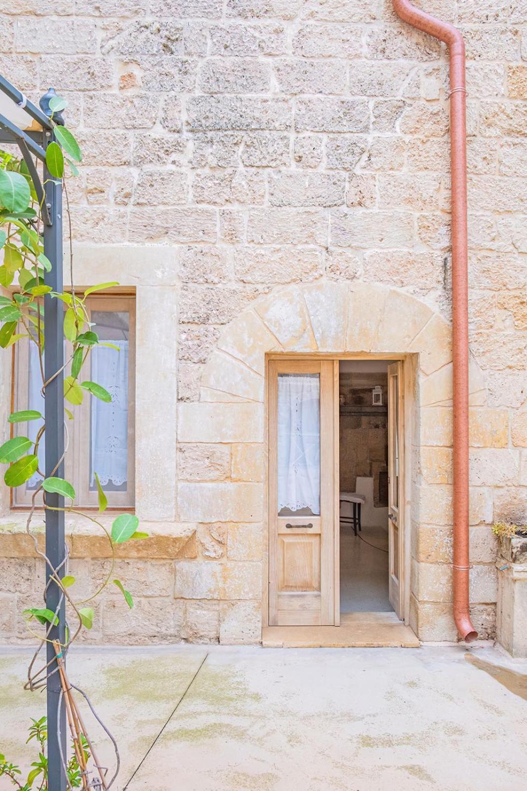 Historia- Dimore Corte Chiesa Corigliano d'Otranto Exterior foto